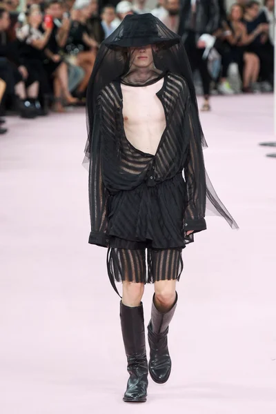 Look 4